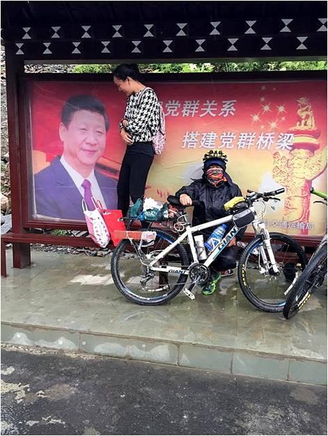 In the rain, they were sheltering 20 kilometers away from Yajiang.