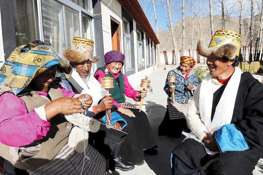 Having Experienced peaceful liberation, democratic reforms and the establishment of Tibet Autonomous Region, Tibet turns to the express way of various kinds of society, economy, culture etc. developments. Photo shows the elderly people of no family at Jinye Nursing Home.[Photo/Tenzin]