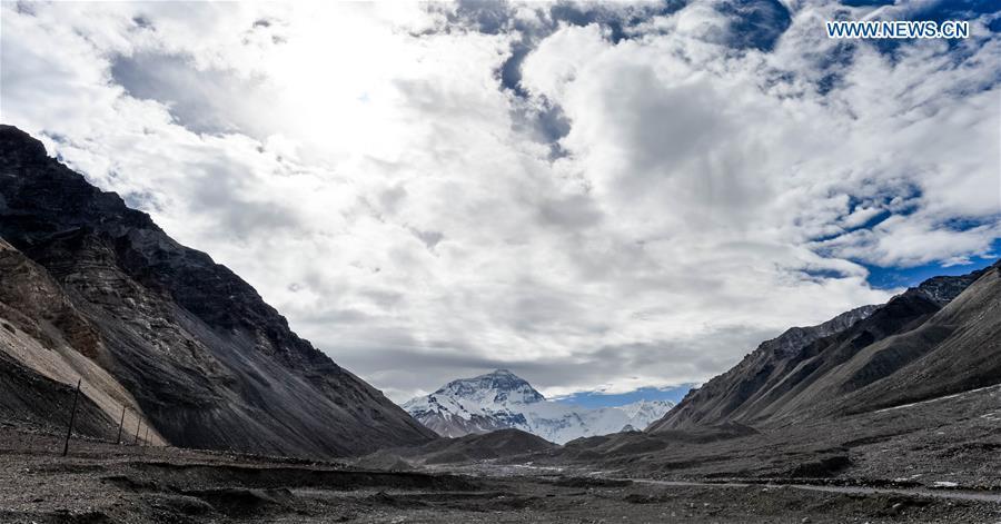 Photo taken on Nov. 23, 2015 shows a distant view of Mount Everest, the highest peak in the world which stands at an altitude of 8844.43 meters, in southwest China