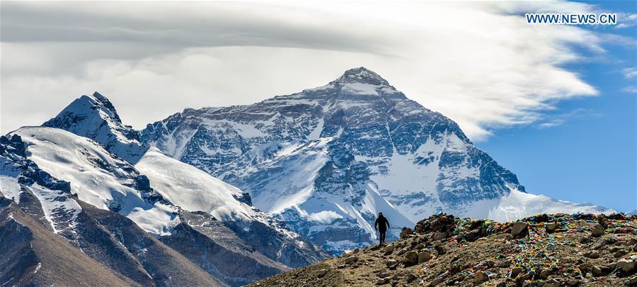 Photo taken on Nov. 23, 2015 shows a distant view of Mount Everest, the highest peak in the world which stands at an altitude of 8844.43 meters, in southwest China