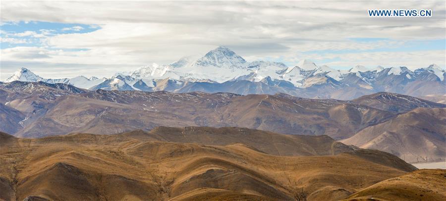 Photo taken on Nov. 23, 2015 shows a distant view of Mount Everest, the highest peak in the world which stands at an altitude of 8844.43 meters, in southwest China