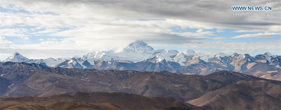 Photo taken on Nov. 23, 2015 shows a distant view of Mount Everest, the highest peak in the world which stands at an altitude of 8844.43 meters, in southwest China