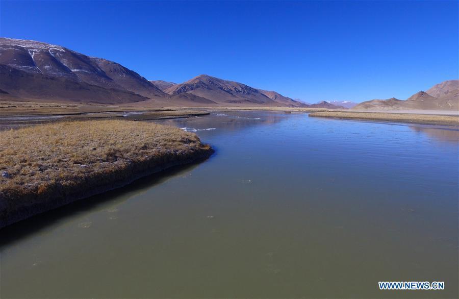 Aerial photo taken on Nov. 21, 2015 shows the Pumqu River in Tingri County, southwest China