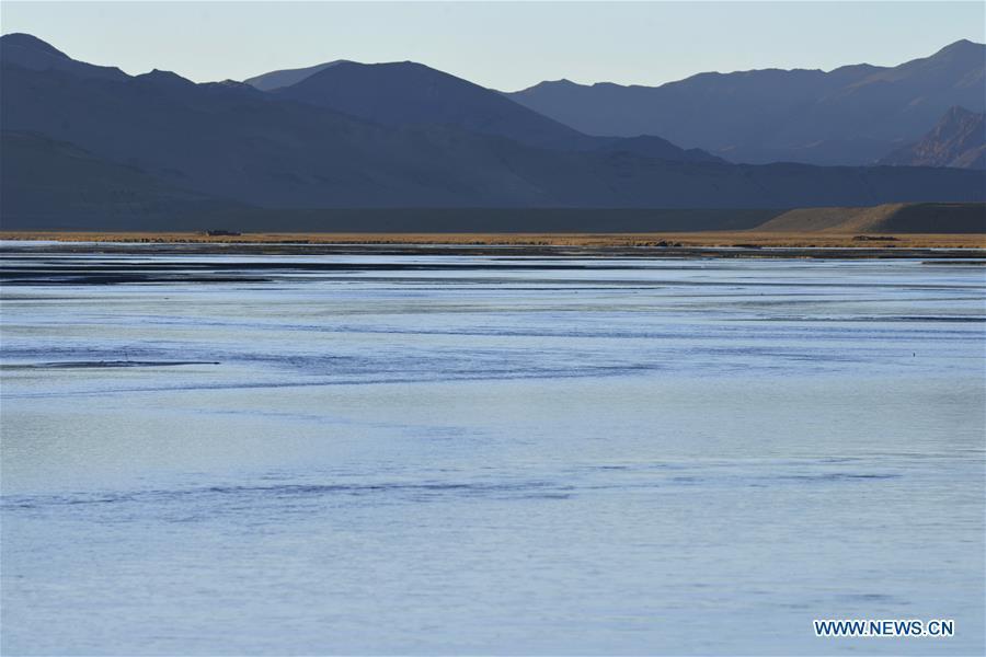 Photo taken on Nov. 18, 2015 shows the Pumqu River in Tingri County, southwest China