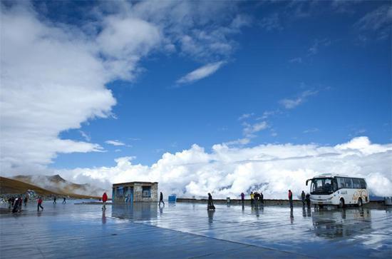 Like mountains, lakes are considered sacred by Tibetan people, the principle being that they are the dwelling places of protective deities and therefore invested with special spiritual powers.