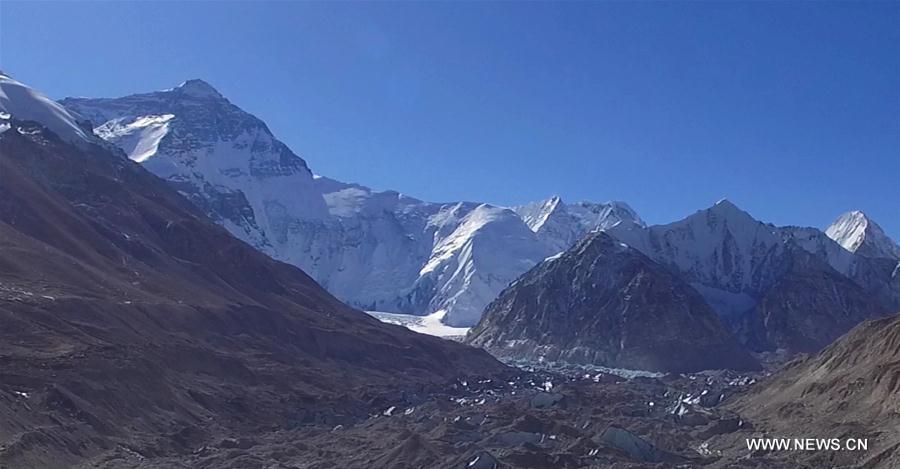 Photo taken on Nov. 20, 2015 shows a distant view of Mount Qomolangma, the highest peak in the world which stands at an altitude of 8844.43 meters, in southwest China