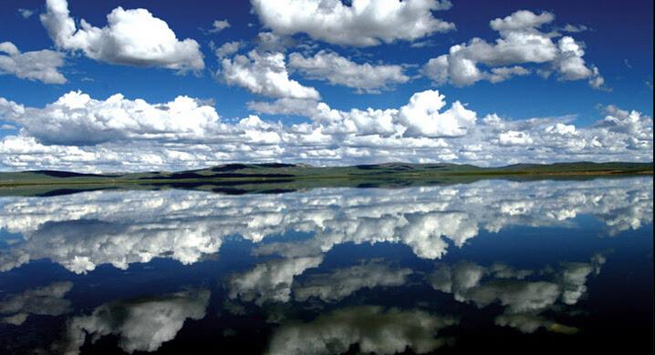 Photo shows the scenery where the water joins the sky taken in North Tibet. [File photo]Since the 65th Anniversary of Tibet