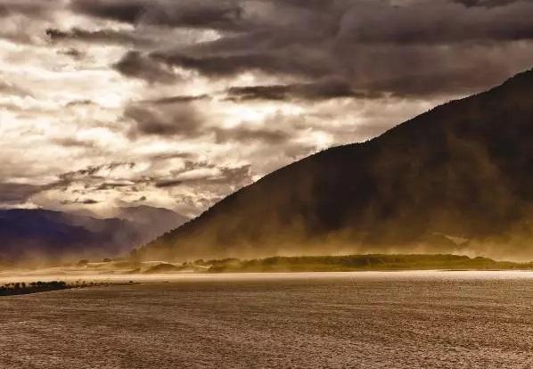 Buddhist images and Tibetan scriptures, including om mani padme hum, the mantra of the bodhisattva of compassion, can be seen and heard everywhere, carved in stones, murmured by pilgrims and written on prayer flags and wheels.