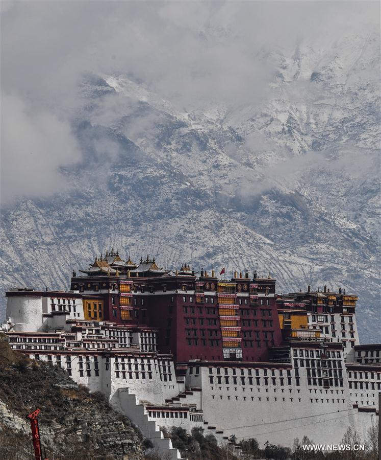 Photo taken on March 18, 2018 shows the Potala Palace after a snowfall in Lhasa, southwest China