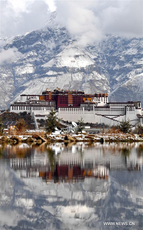 Photo taken on March 18, 2018 shows the Potala Palace after a snowfall in Lhasa, southwest China