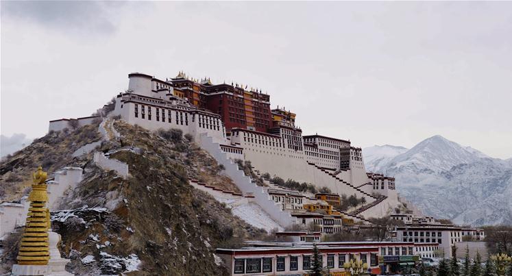 Photo taken on March 18, 2018 shows the Potala Palace after a snowfall in Lhasa, southwest China